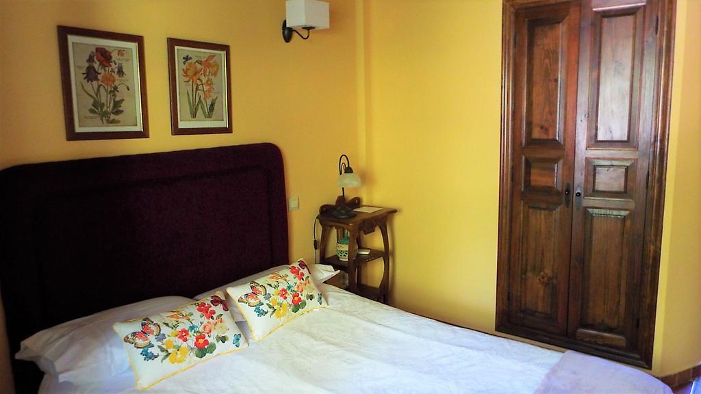 Hotel Rural El Camino Candeleda Bagian luar foto